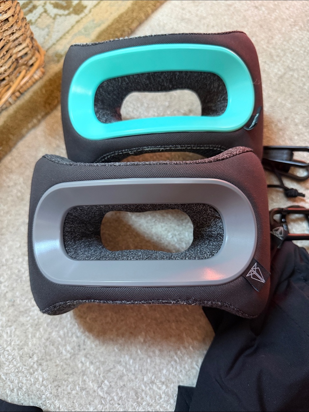2 bullbird commuter memory foam neck travel pillows with carry sacks.